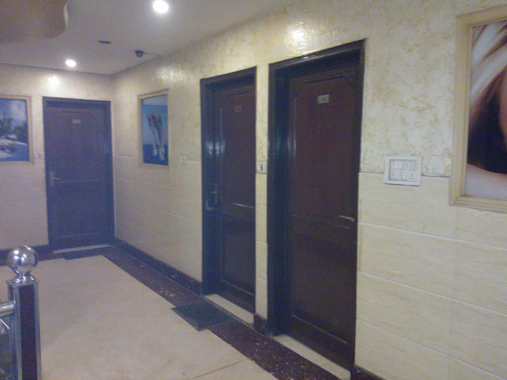 Hotel Hridey Inn Neu-Delhi Exterior foto